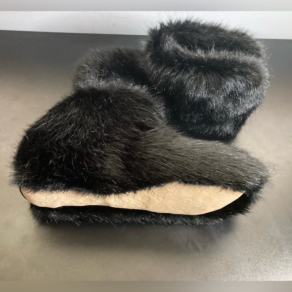 Ugg Amary Slippers